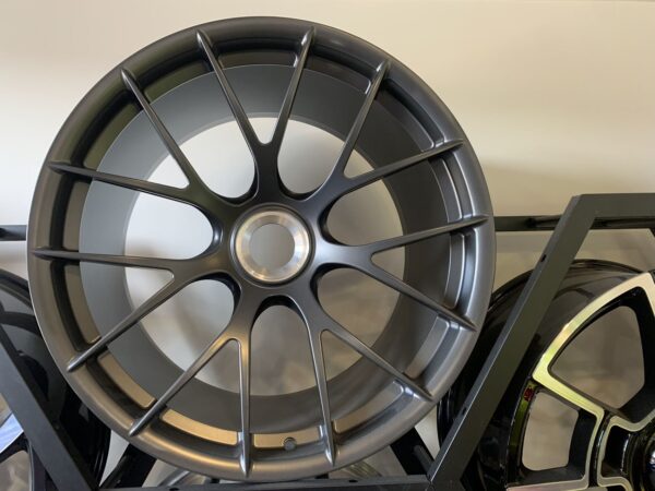 PORSCHE GT3 CENTOR LOCK WHEEL